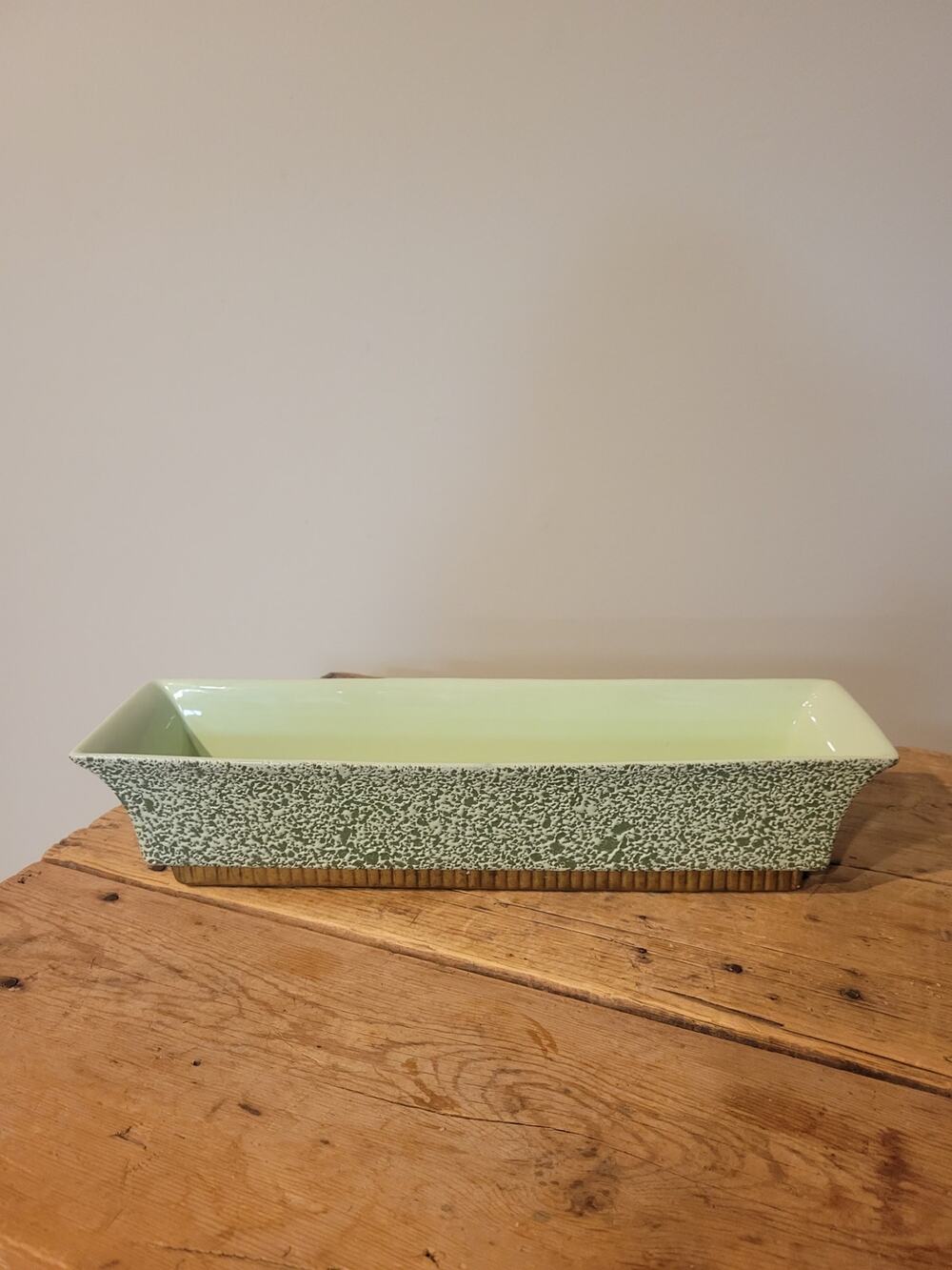 Vintage Shawnee Chantilly Planter, Rectangle Green Confetti 15-1/2